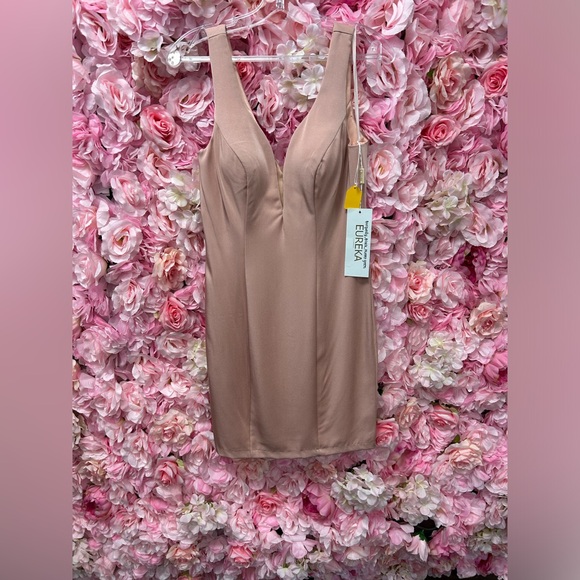 Eureka 6020 Small Blush Short Dress - Picture 2 of 2